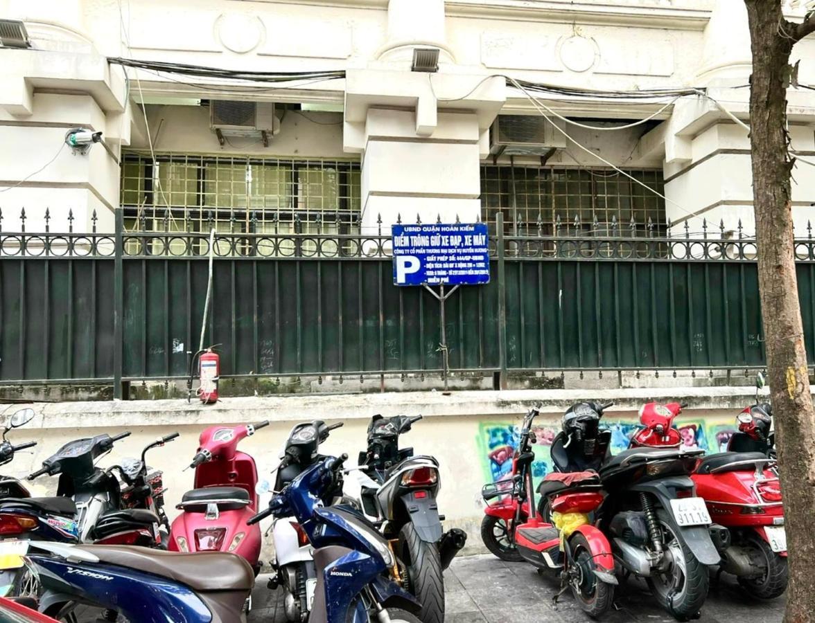 Nice Room Located Right Next To The Old Quarter Can Phong Nhieu Anh Sang Tai Ngay Gan Pho Di Bo Ho Guom Hanoi Exterior photo