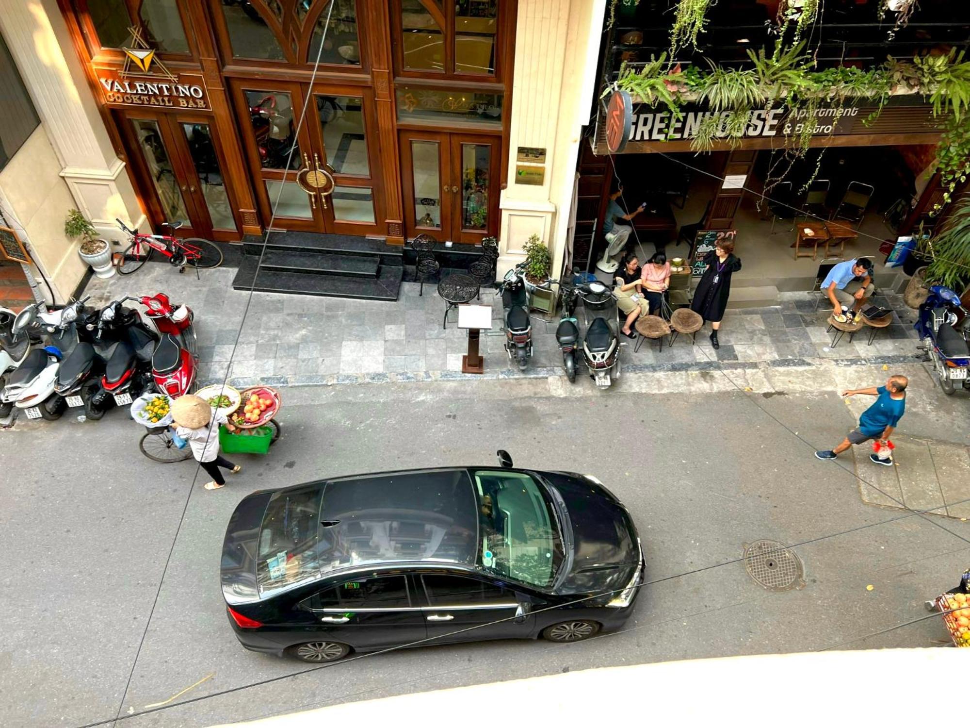 Nice Room Located Right Next To The Old Quarter Can Phong Nhieu Anh Sang Tai Ngay Gan Pho Di Bo Ho Guom Hanoi Exterior photo