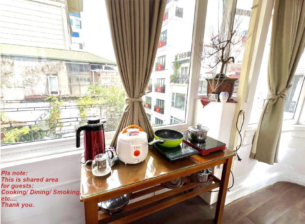 Nice Room Located Right Next To The Old Quarter Can Phong Nhieu Anh Sang Tai Ngay Gan Pho Di Bo Ho Guom Hanoi Exterior photo